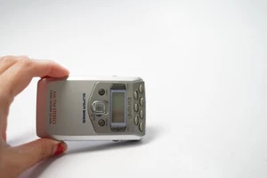 Receptor estéreo de radio AM/FM AIWA CR-D500 Walkman Super Bass funcionando de colección - Imagen 1 de 4