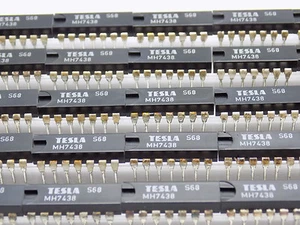 5x Tesla MH7438 Quad 2-Input NAND Buffer With Open Collector Outputs DIP-14 - Picture 1 of 4