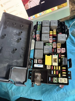 Módulo de potência totalmente integrado Jeep Liberty Dodge Nitro 2008 P/N: 04692235AG - Imagem 1 de 4