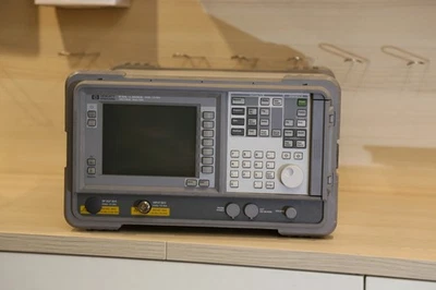 HP Agilent ESA-L1500 Spectrum Analyzer 9kHz-1,5GHz, gebraucht E4411A - Bild 1 von 4