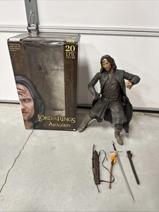 Il Signore degli Anelli Aragorn 20” Epic Figure NECA 2004 con accessori e scatola B10 - Foto 1 di 15