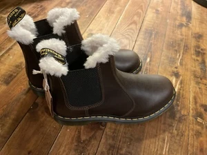 Dr. Martens Chelsea Boots, neu, gefüttert, dunkelbraun, Gr. 42 - Bild 1 von 5