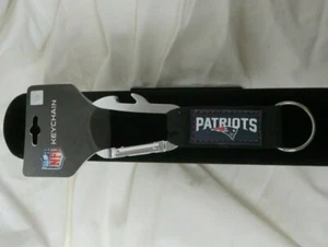 Offizieller NFL New England Patriots Karabiner Schlüsselanhänger mit Flaschenöffner - Bild 1 von 2