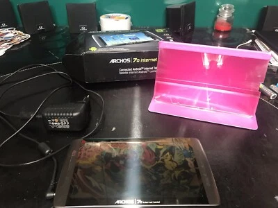 Tablette Archos 70 Internet Tablet 8Gb Avec Protection Et Trépieds - Photo 1/2