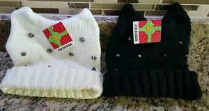 2 Sombreros Tejidos Niñas Clima Frío Moda Accesorios Tachonados Crema Negro NUEVO CON ETIQUETAS - Imagen 1 de 4