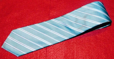 HUGO BOSS MADE IN ITALY CORBATA DELGADA A RAYAS AZUL CLARO/BLANCO - CORBATA - CORBATA DE DISEÑADOR. Foto 1 de 3