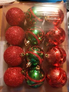 12 unidades adornos de Navidad verdes rojos decoración de árboles nuevos envío gratuito - Imagen 1 de 1