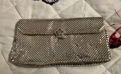 Cartera sin asas de malla plateada WHITING & DAVIS - PRECIOSA Foto 1 de 4