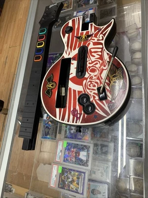 Nintendo Wii Guitar Hero AEROSMITH chitarra ottana rossa per parti di ricambio - Immagine 1 di 4