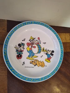Vintage Walt Disney Selandia Plastic Plate w/ Goofy Pluto Minnie & Mickey Plate - Picture 1 of 3