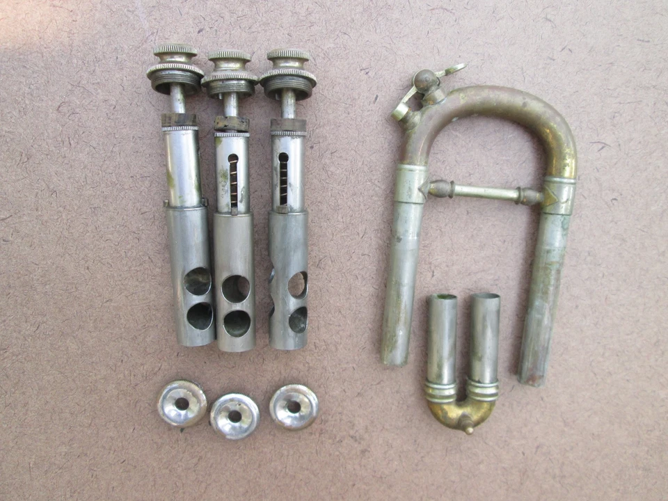 Trompeta profesional vintage rara - Buffet-Crampon Paris - ¡JUEGO DE VÁLVULAS Y 2 DIAPOSITIVAS! Foto 1 de 3