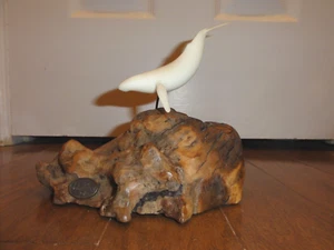 JOHN PERRY HUMPBACK WHALE SCULPTURE BULL MALE BURLWOOD BASE - Picture 1 of 12