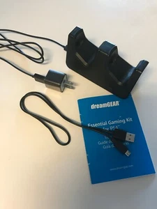 Dreamgear Dual charge station for PS4 - No headset DGPS4-6430 - Picture 1 of 5