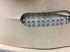 SEI STACKPOLE 5000 pcs 1/4W 332 OHM 1% Through Hole Resistors RN1/4T13321%R-ND - Picture 1 of 4