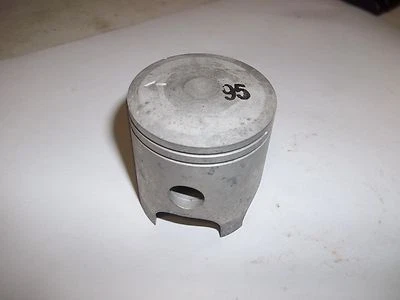 YAMAHA YZ80 NUEVO OEM PISTÓN ESTÁNDAR STD DIÁMETRO YZ 80 4V1-11631-00-95 kc Foto 1 de 4