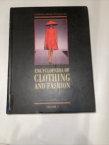 Encyclopedia of Clothing and Fashion Hardcover Valerie Steele - Foto 1 di 4
