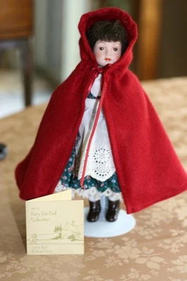 Colección Muñeca Avon Cuento de Hadas-1985-Caperucita Roja con Soporte Foto 1 de 4