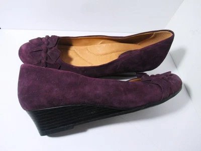 全新无标签 Earth 鞋 ~ Teaberry 黑莓紫色麂皮绒楔形高跟鞋 ~ 10B 码 — 第 1/4 张图片