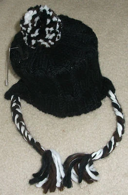 NUEVO CON ETIQUETAS M STYLE LAB Negro Invierno Trampero Tejido Pom Sombrero Trenza Orejeras, Talla Única Foto 1 de 3
