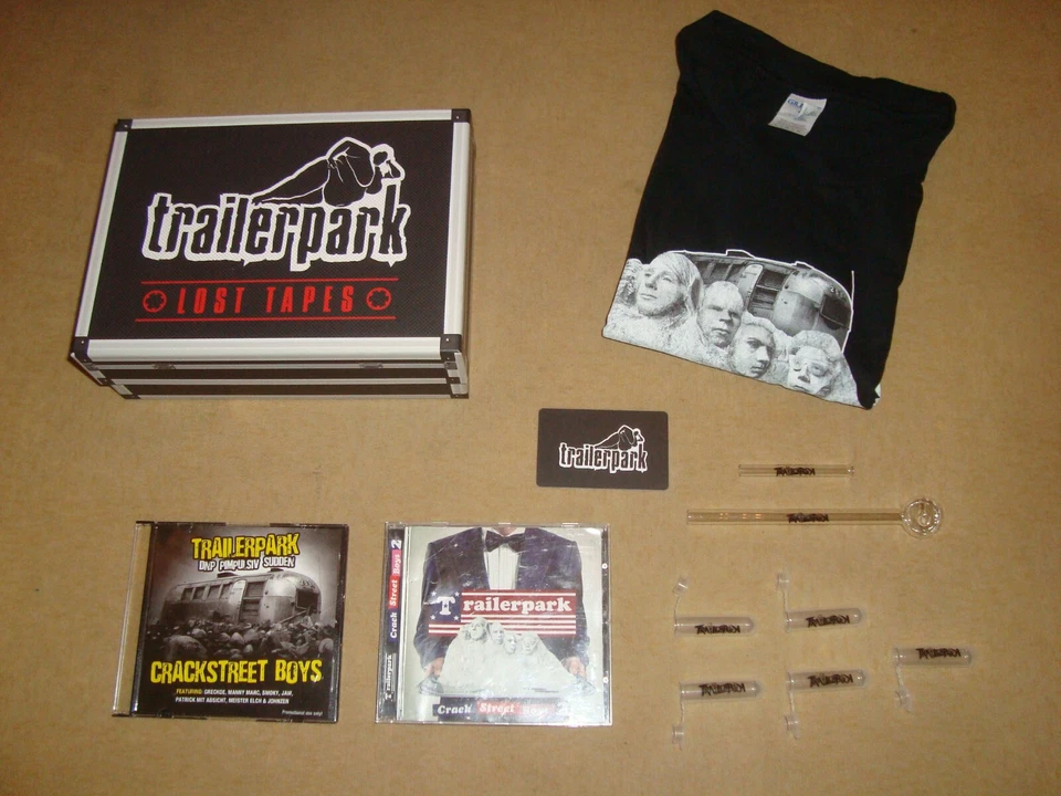 TRAILERPARK - Lost Tapes (LIMITED FAN BOX-SET - T-Shirt Gr. L) - Bild 1 von 1