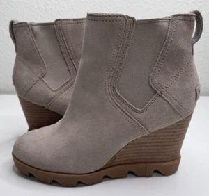 Sorel Women's Joan Uptown Wedge Chelsea Boots Taupe Suede Size 6.5 - Picture 1 of 14