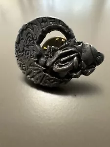 Valentino Rossi The Doctor Lapel pin, Moon - Picture 1 of 2