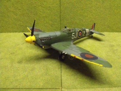 1/32 Forces Of Valor  Spitfire (Damaged) - Image 1 of 4