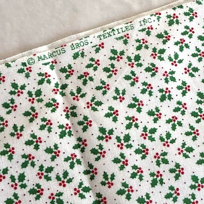 Vtg Marcus Brothers Xmas Holiday Berries HOLLY IVY Cotton Fabric 24.5 x 44.5" - Image 1 of 3