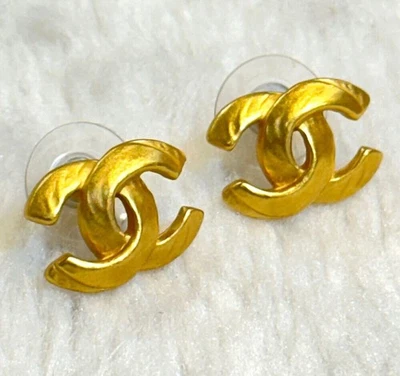 CHANEL CC Logo Ohrringe Goldfarbe G040802 148576745 - Bild 1 von 4