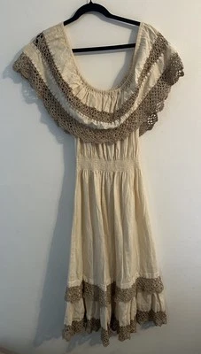 Cottage core Monica Richards Bohemian Off Shoulder Tier Crochet Edge Linen Dress - Изображение 1 из 4