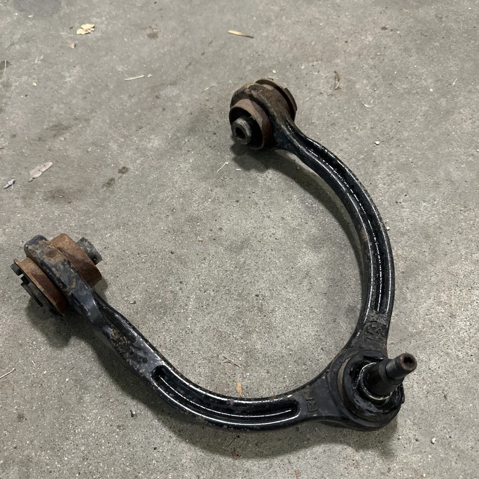 Dodge Charger 2011-23 AWD Police brazo de control superior delantero derecho OEM Foto 1 de 3