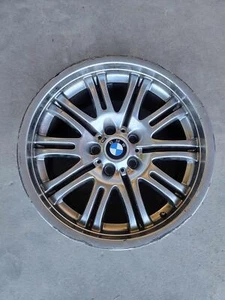 01-06 BMW E46 M3 OEM 18" Estilo 67 Rueda Trasera 18"x9" 5x120 - Imagen 1 de 6