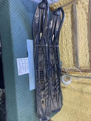 2012 Polaris pro rush 600 skis runners set pair 272 - Image 1 of 4