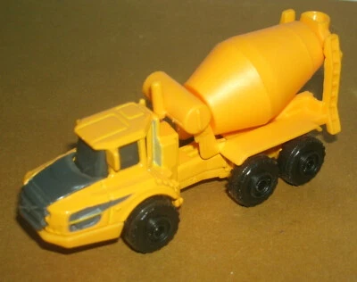 1/87 HO Scale Volvo A250 Cement Mixer Truck Plastic & Diecast Toy (3") Maisto - Image 1 of 4