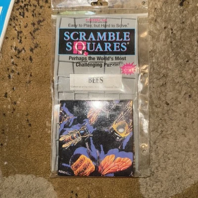 Quebra-cabeça de 9 peças quadrados B Dazzle Bees Scramble - Imagem 1 de 2