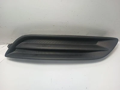 62256 3SHOB pasajero extremo de parrilla inferior derecho del Nissan Sentra 2015 11941881 Foto 1 de 4