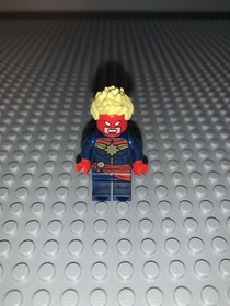 LEGO Captain Marvel Super Heroes Minifigure 76049 Red Sash Short Hair Brie