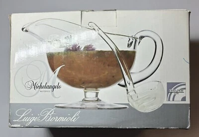 Michaelangelo Luigi Bormioli Italia Barco de salsa con patas sopladas de vidrio con cucharón en caja Foto 1 de 4