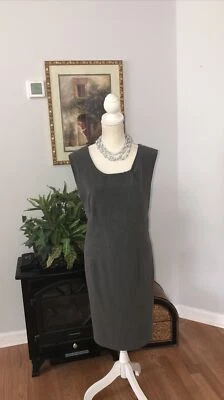 Mossimo Mujer 16 Vestido Falda Forrada Sin Mangas Gris Cuello Redondo Sin Cuello Foto 1 de 4