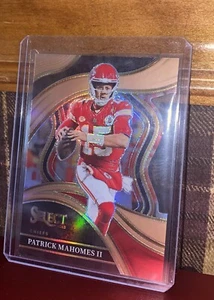 2023 Panini Select NFL Patrick Mahomes II Copper Die-Cut Club Level 285/299 #226 - Picture 1 of 12