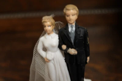 Brautpaar als Applikation oder Solitär Made in Italy Plastikguss Höhe ca. 10 cm - Bild 1 von 3