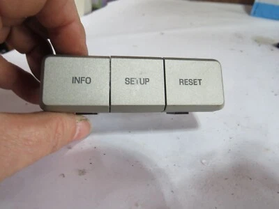 07 INTERRUPTOR DE RESTABLECIMIENTO DE CONFIGURACIÓN DE INFORMACIÓN LINCOLN MKZ Foto 1 de 3