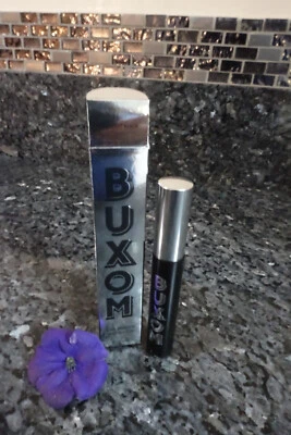 Máscara de pestañas buxom nueva en caja tamaño completo 0,37 oz en negro más negro Foto 1 de 3