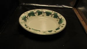Wedgewood Napoleon Ivy 10" Oval Veg Serving Bowl England of Etruria & Barlastron - Picture 1 of 3