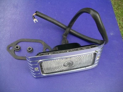 1949 PONTIAC RH PARKING LIGHT 5938310 - Image 1 of 4