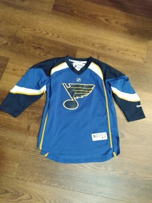Reebok T.J. Oshie St louis Blues Jersey Child Youth  Size 4-7 NHL Hockey - Image 1 of 4