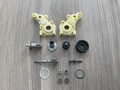 Vintage Team Associated Rc 10 Rc10T Gold Pan Parts lot Stealth Transmission - Image 1 of 2