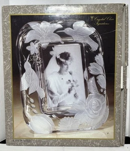 Wedding Picture Frame Anniversary Glass Crystal Clear Signatures Chrysanthemum - Picture 1 of 8