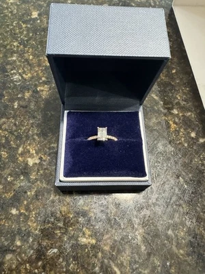 Blue Nile Lab Grown Diamond Ring 18K Gold 1.23 Ct size 6.5 - Image 1 of 4