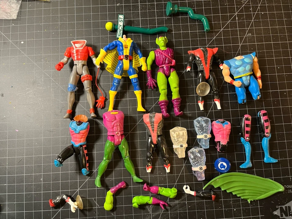 Marvel Superheroes X-Men Parts Lot, Customs, 1990’s ToyBiz - Image 1 of 1